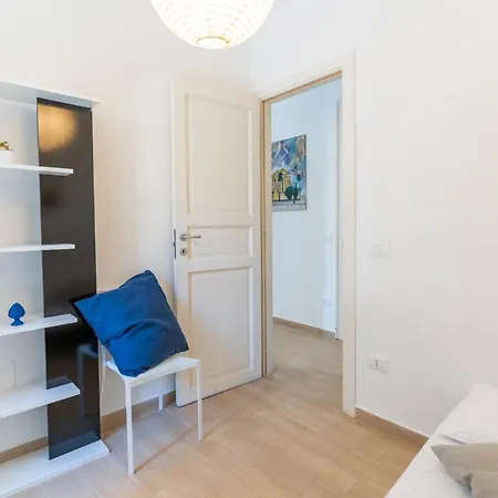 Lägenhet Four Luxury