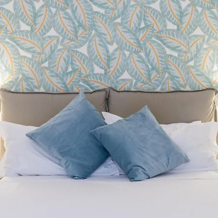 Διαμέρισμα Four Luxury *